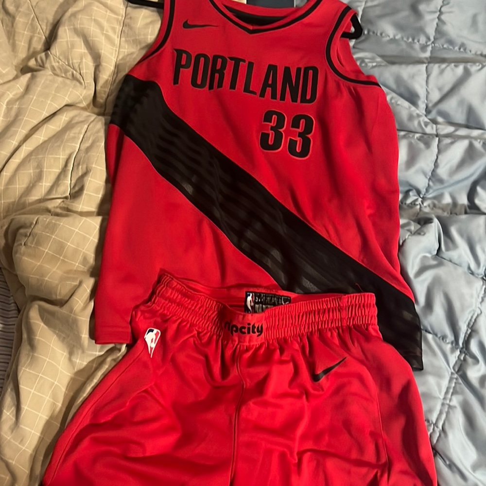 Zach Collins City Connect Jersey and Shorts